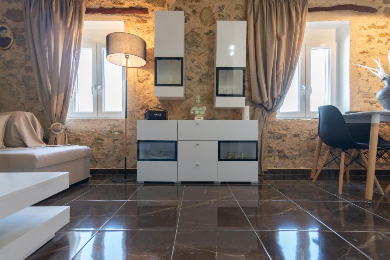 Вілла Olea Stone House Near The Sea Notos Екстер'єр фото